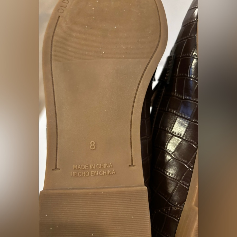 Old Navy Faux Leather City Loafers - Picture 11 of 12